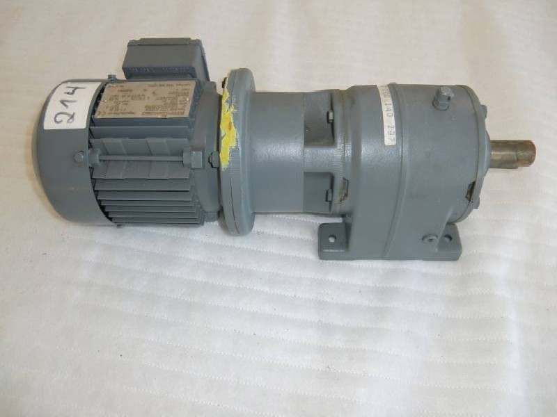 Gear motor SEW-USOCOME R40 LP71 DT71D4 ( R40LP71DT71D4 ) Neu ! photo on Industry-Pilot